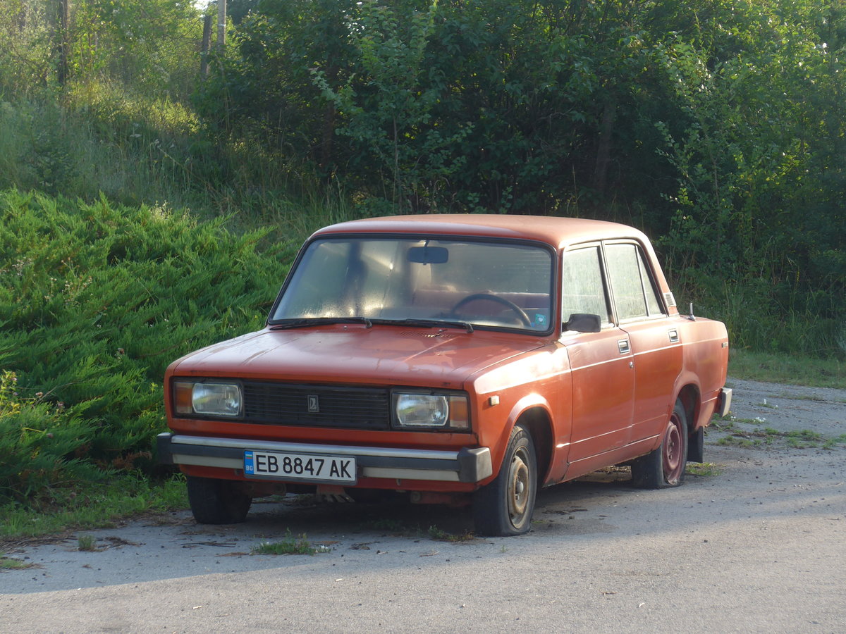 (207'138) - Lada - EB 8847 AK - am 4. Juli 2019 in Gabrovo