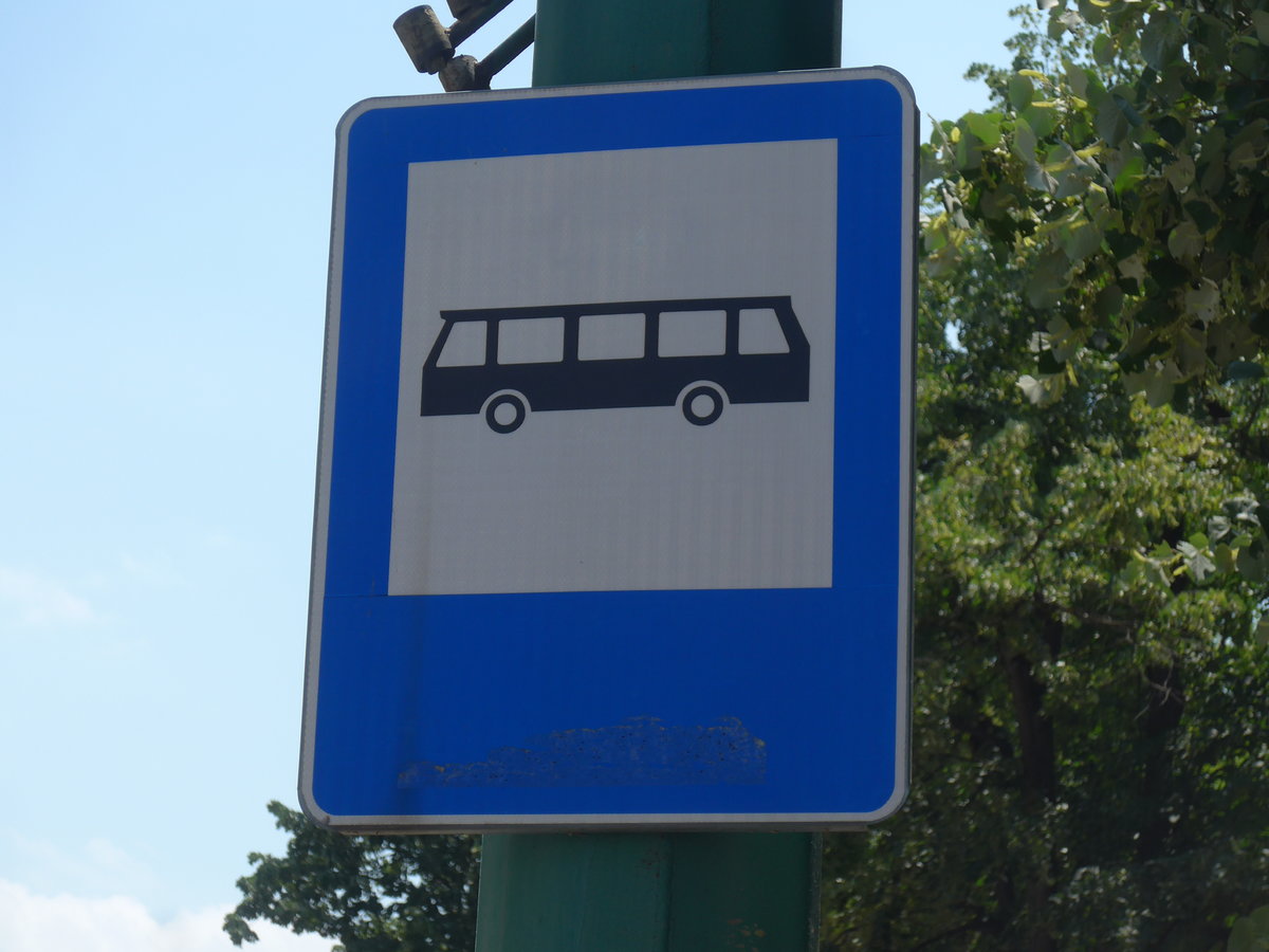 (207'232) - Bus-Haltestelle am 4. Juli 2019 in Gabrovo