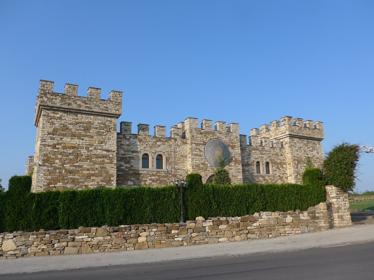 (207'304) - Hotel Kaloyanova Fortress am 4. Juli 2019 in Arbanasi