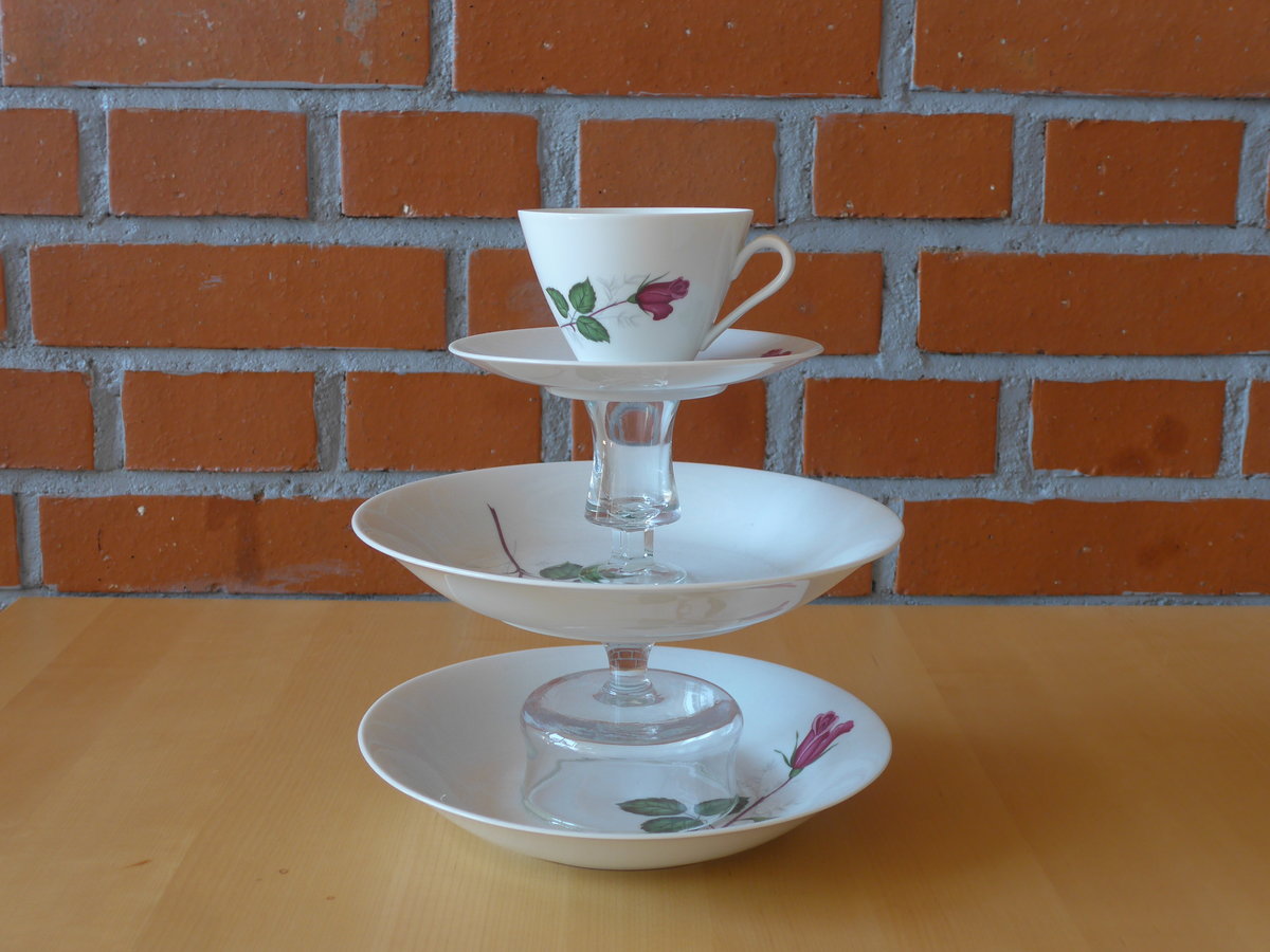 (207'770) - Etag�re am 10. Juli 2019 im BrockiShop Thun