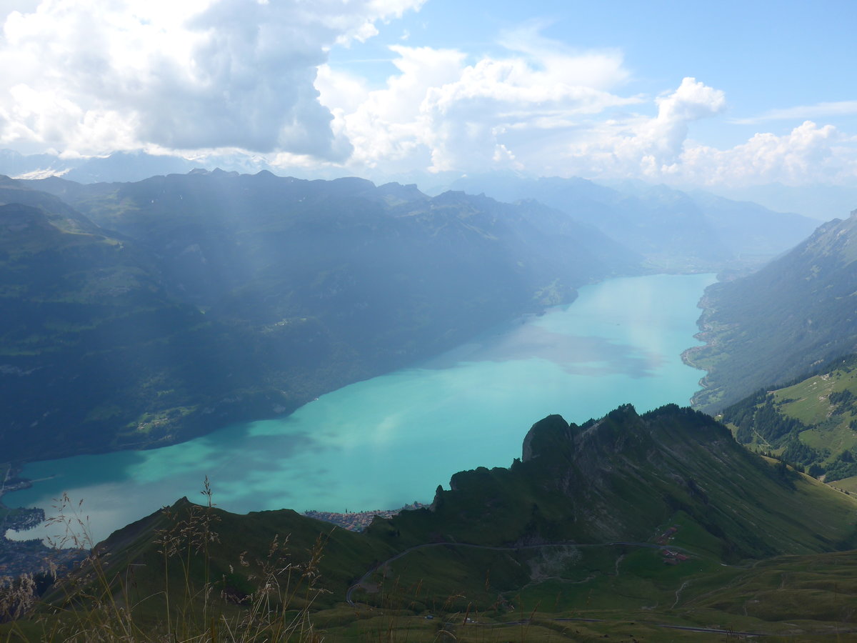 (209'137) - Blick auf den Brienzersee am 31. August 2019 vom Brienzer Rothorn aus