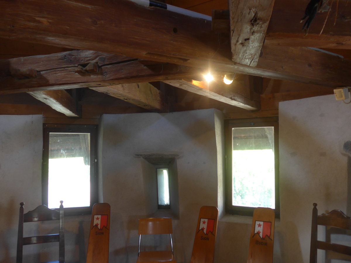 (209'464) - Zimmer im Hexenturm am 9. September 2019 in Sion