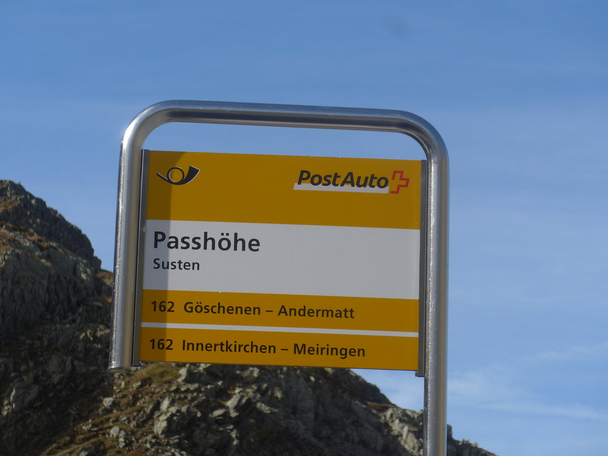 (209'754) - PostAuto-Haltestelle - Susten, Passh�he - am 22. September 2019