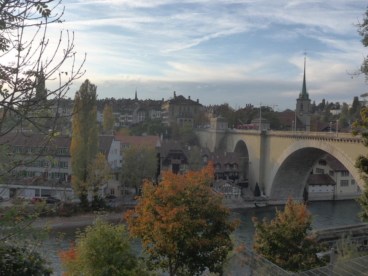 (210'474) - Aussicht auf die Altstadt und Nydeggbr�cke am 20. Oktober 2019 in Bern