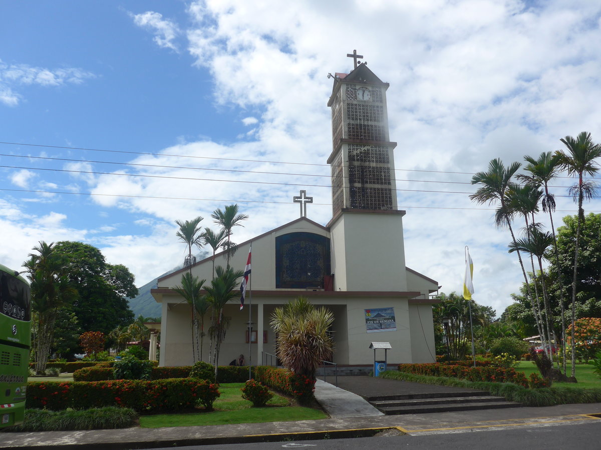 (211'248) - Die katholische Kirche am 14. November 2019 in La Fortuna