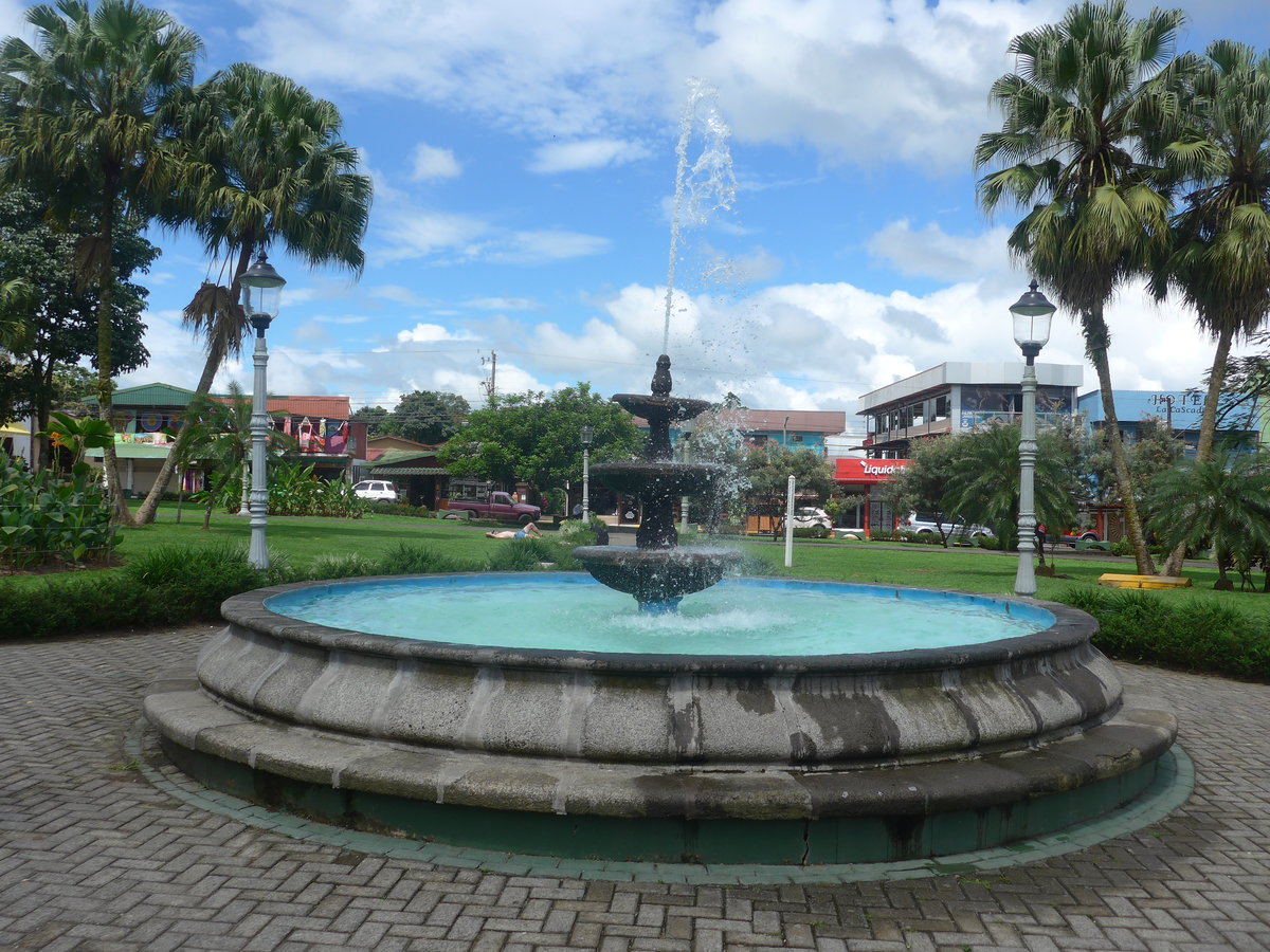 (211'251) - Springbrunnen am 14. November 2019 in La Fortuna