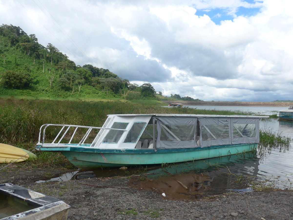 (211'289) - Boot auf dem Arenalsee am 14. November 2019 bei Arenal