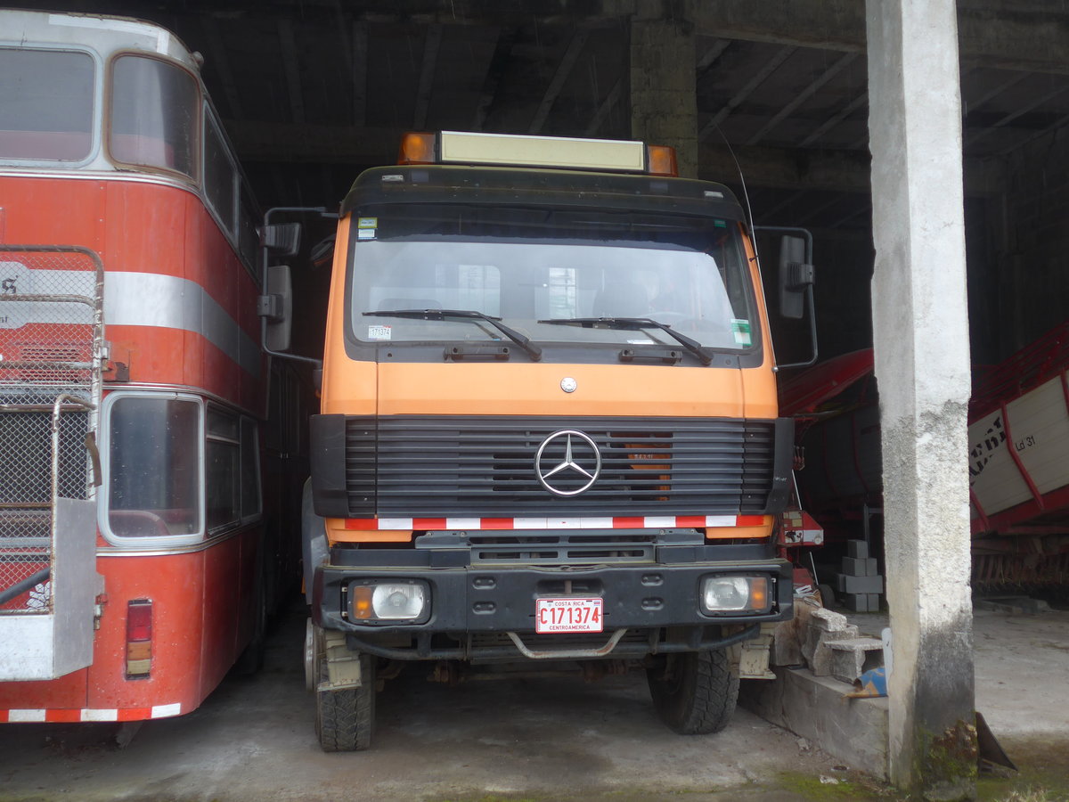 (211'305) - Ulrich, Nuevo Arenal - C 171'374 - Mercedes am 14. November 2019 in Nuevo Arenal, Los H�roes