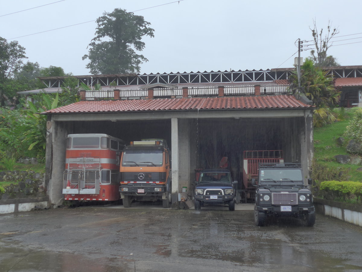 (211'403) - Garage am 16. November 2019 in Nuevo Arenal, Los H�roes