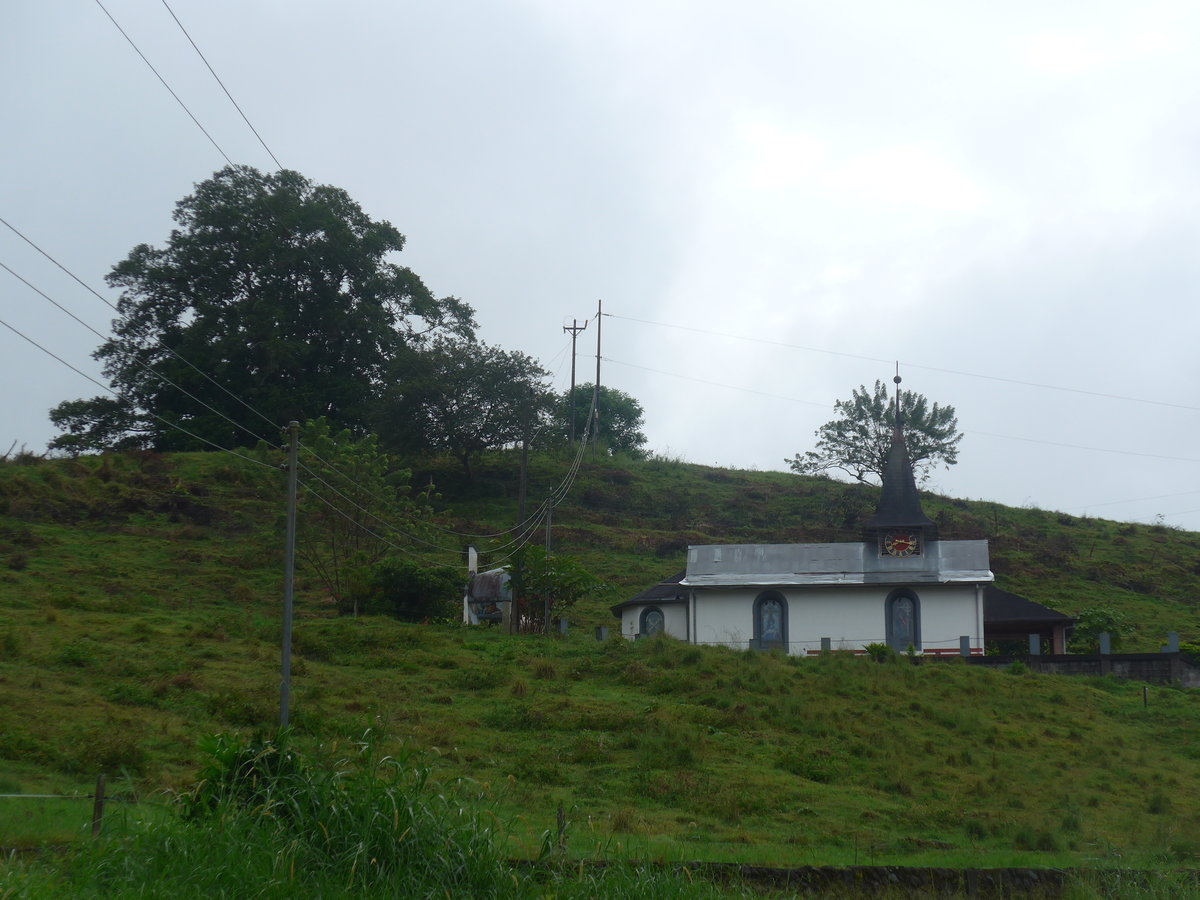 (211'413) - Die Kapelle am 16. November 2019 in Nuevo Arenal, Los H�roes