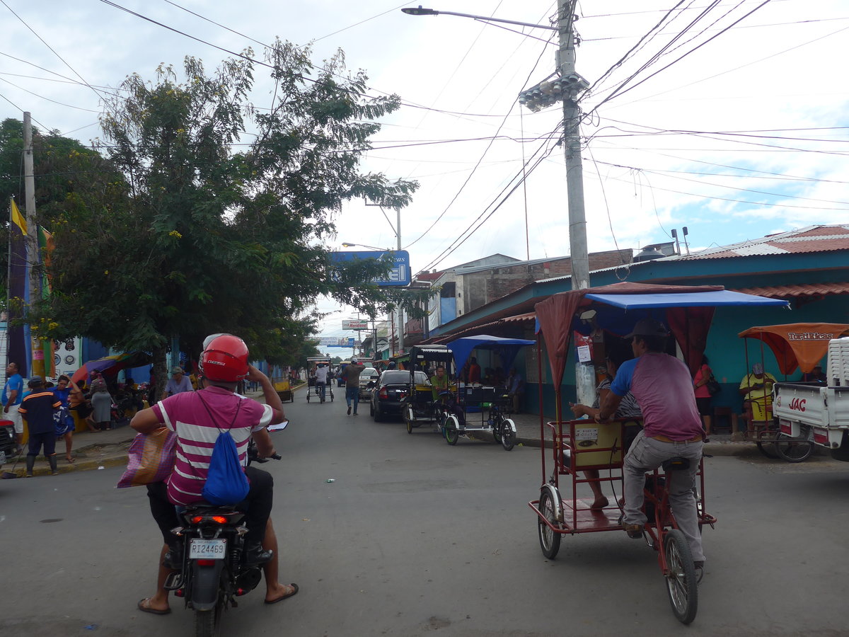 (211'985) - Motorrad - RI 24'469 - und Dreirad am 22. November 2019 in Rivas