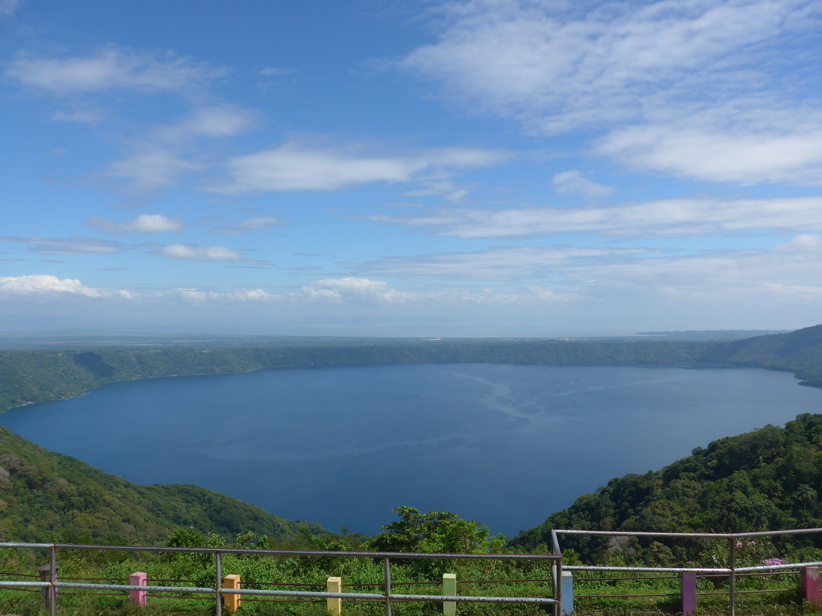 (212'021) - Vulkan Kratersee Apoyo am 22. November 2019 bei Catarina