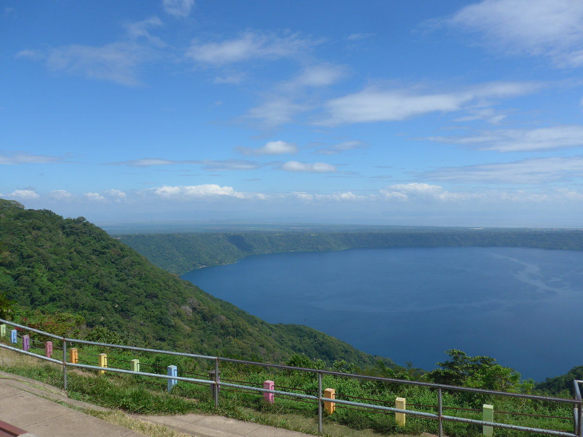 (212'022) - Vulkan Kratersee Apoyo am 22. November 2019 bei Catarina