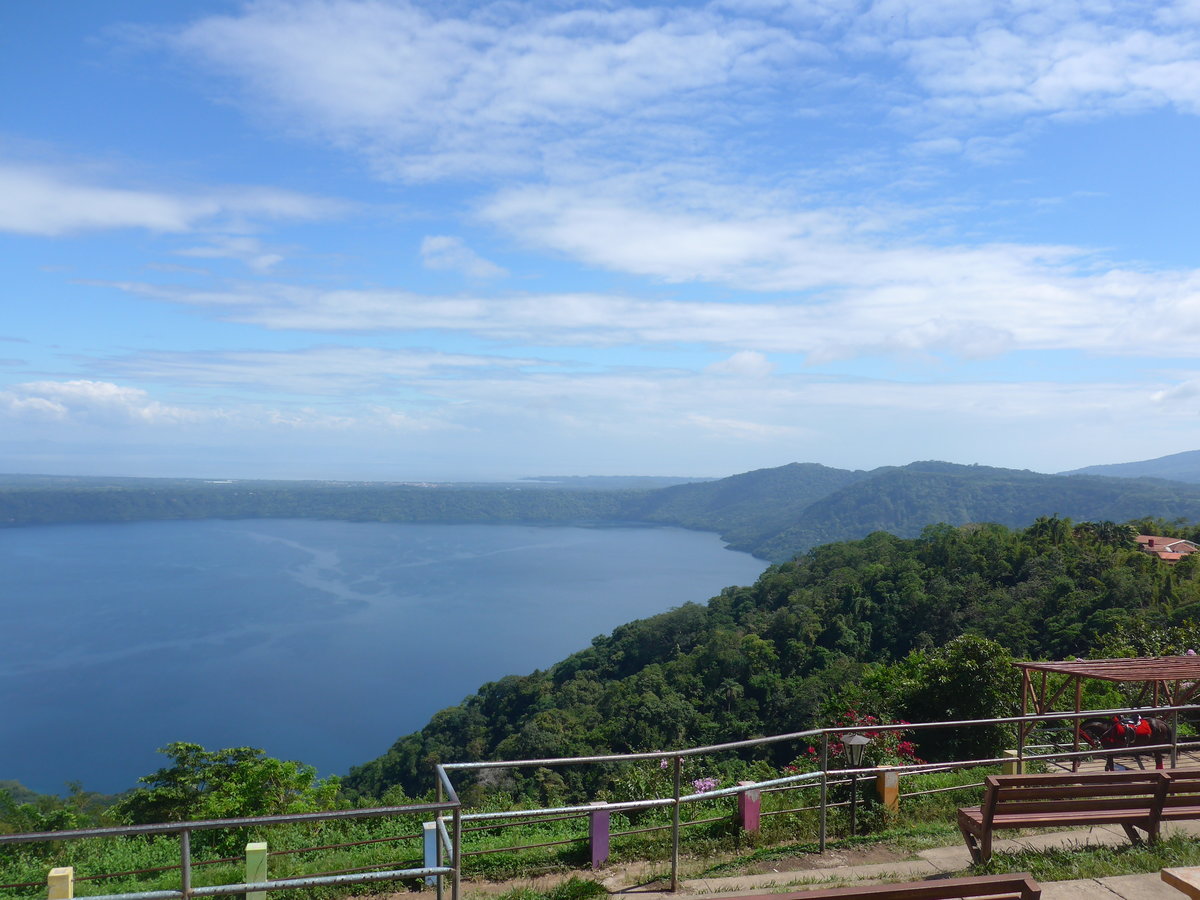 (212'023) - Vulkan Kratersee Apoyo am 22. November 2019 bei Catarina