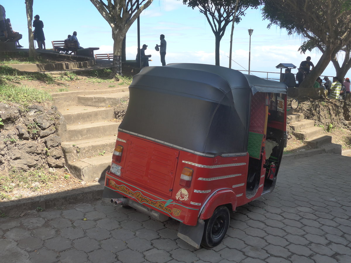 (212'035) - Mototaxi - MY 7140 - RE am 22. November 2019 in Catarina