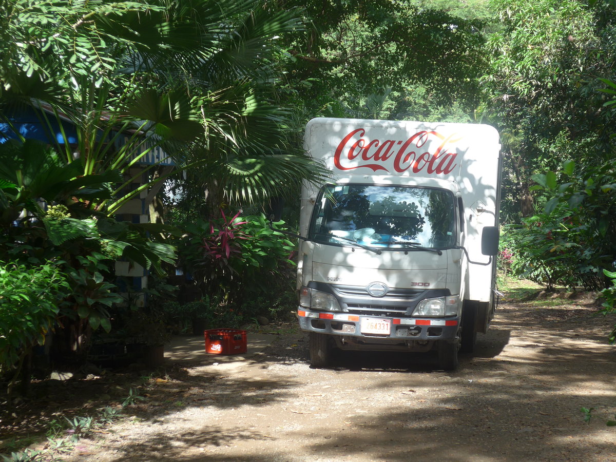 (212'181) - Coca Cola - CL 264'331 - Hino am 23. November 2019 in La Cruz, Ca�as Castilla