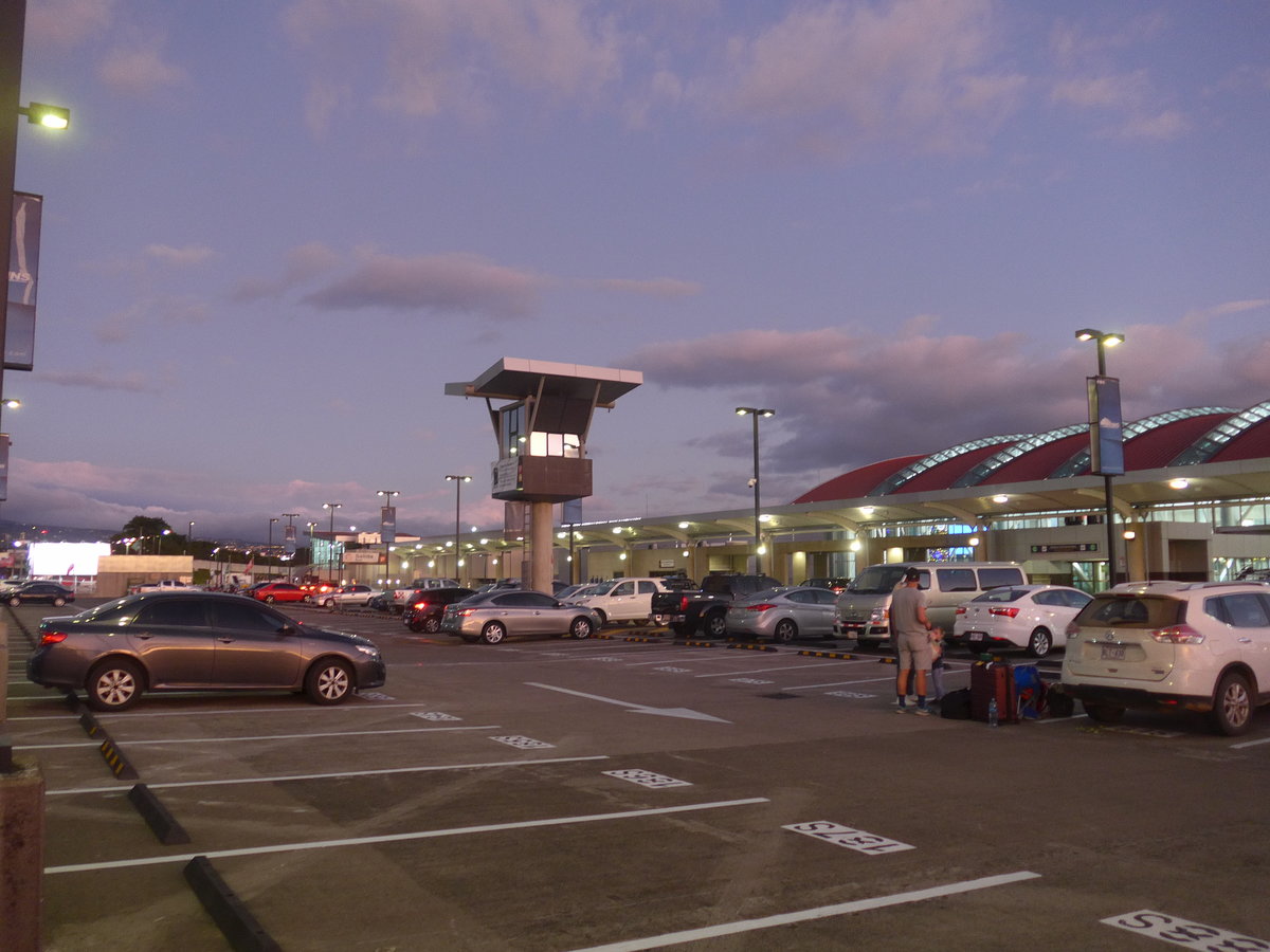 (212'531) - Der Flughafen am 26. November 2019 in San Jos�