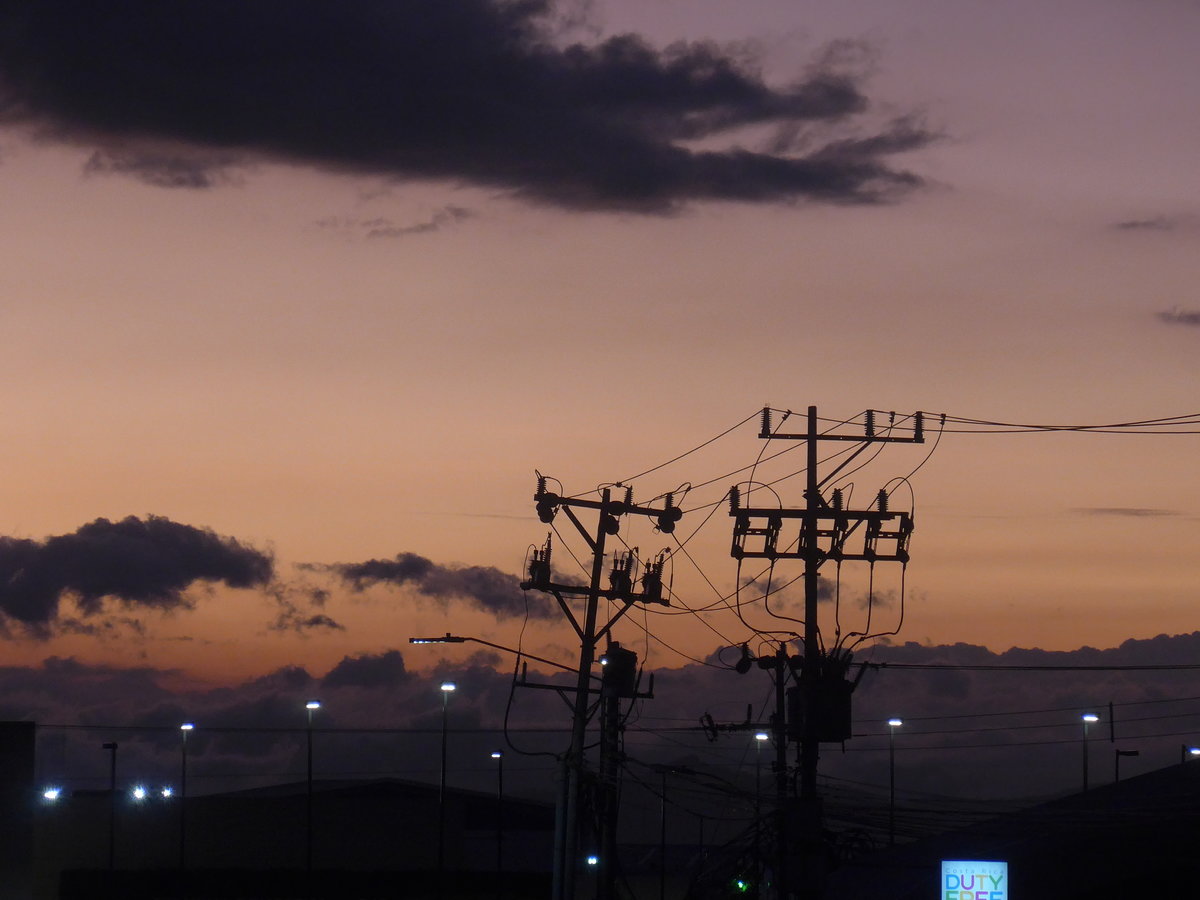 (212'536) - Abendstimmung am 26. November 2019 in San Jos�, Airport