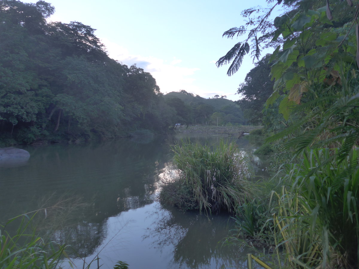 (212'913) - Am Rio Sapoa am 21. November 2019 in La Cruz, Ca�as Castilla