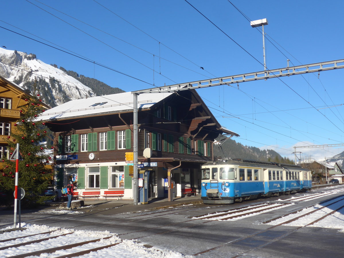 (213'103) - MOB-Pendelzug - Nr. 4001 - am 25. Dezember 2019 im Bahnhof Lenk