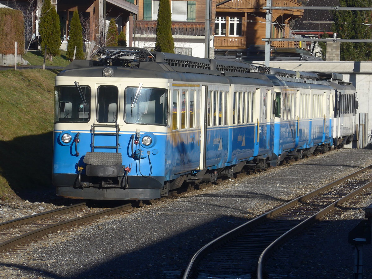 (213'108) - MOB-Pendelzug - Nr. 4004 - am 25. Dezember 2019 im Bahnhof Zweisimmen