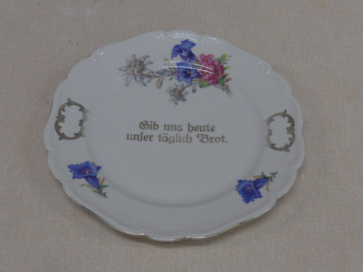 (213'997) - Teller  Gib uns heute unser t�glich Brot  am 25. Januar 2020 im BrockiShop Thun