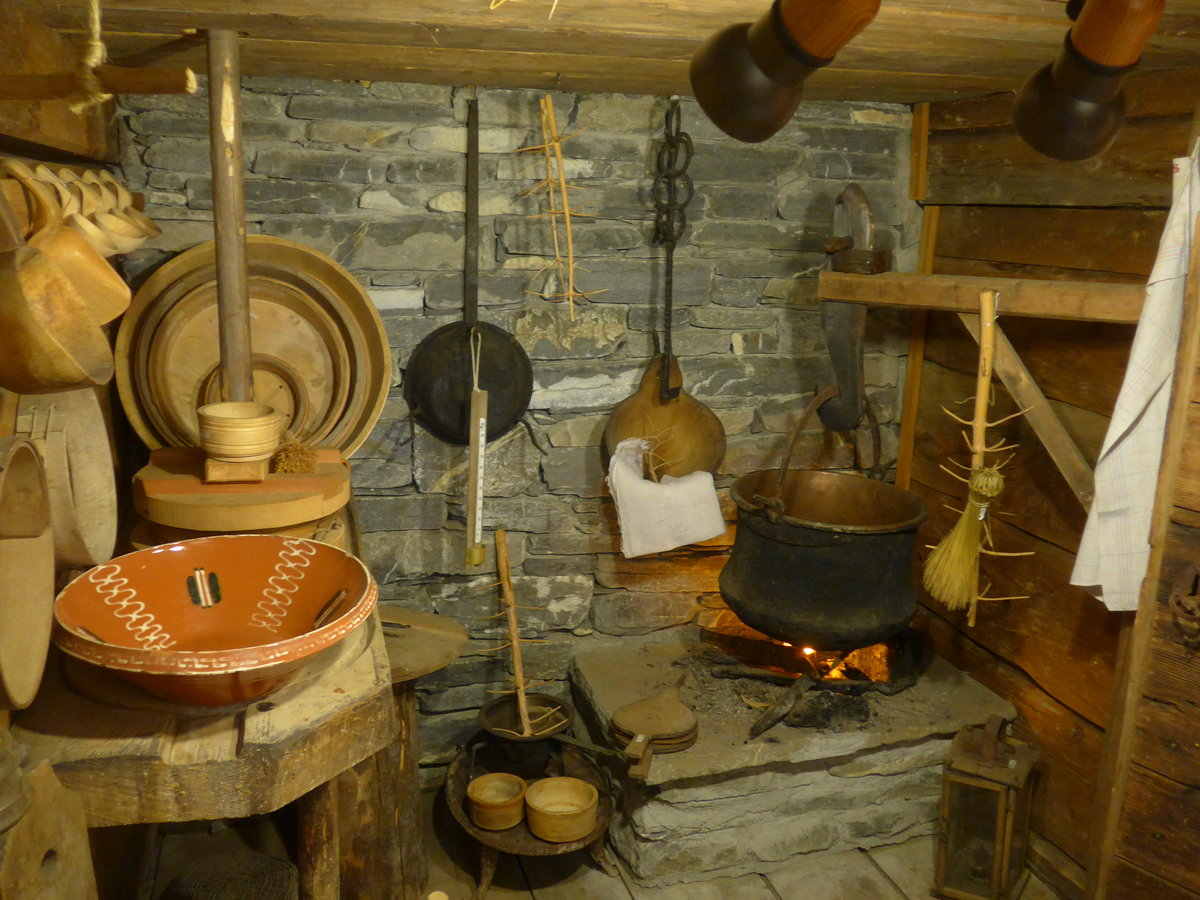 (214'484) - Alpk�serei in Alph�tte am 19. Februar 2020 im Heimatmuseum Adelboden