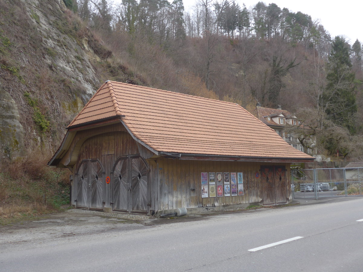 (215'039) - Alte Garage am 2. M�rz 2020 in Laupen