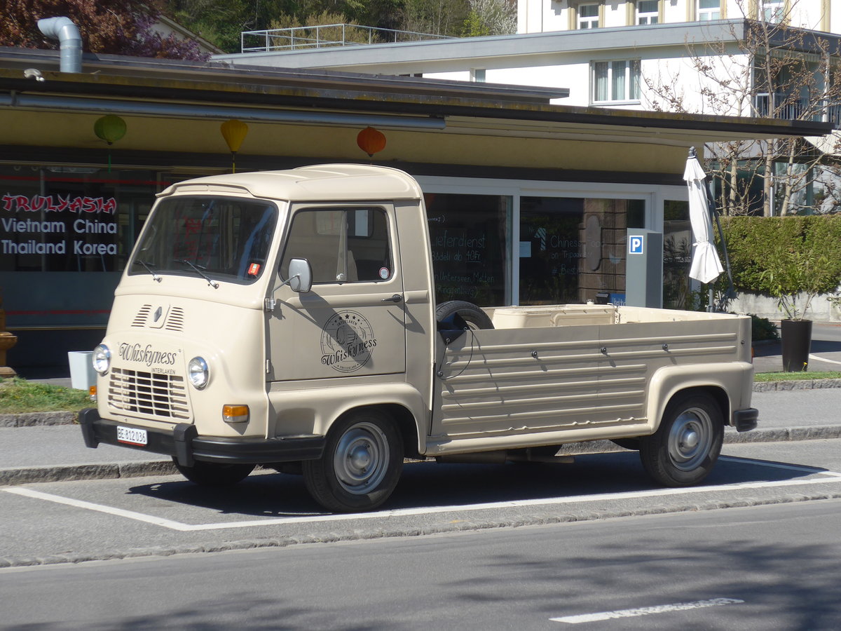 (216'077) - Whiskyness, Interlaken - BE 812'036 - Renault am 15. April 2020 in Interlaken