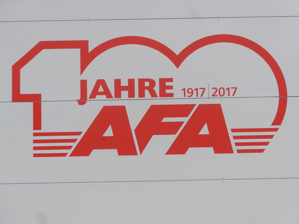 (216'134) - Logo zum Jubil�um 100 Jahre AFA 1917 bis 2017 am 16. April 2020 an der alten Garage in Frutigen