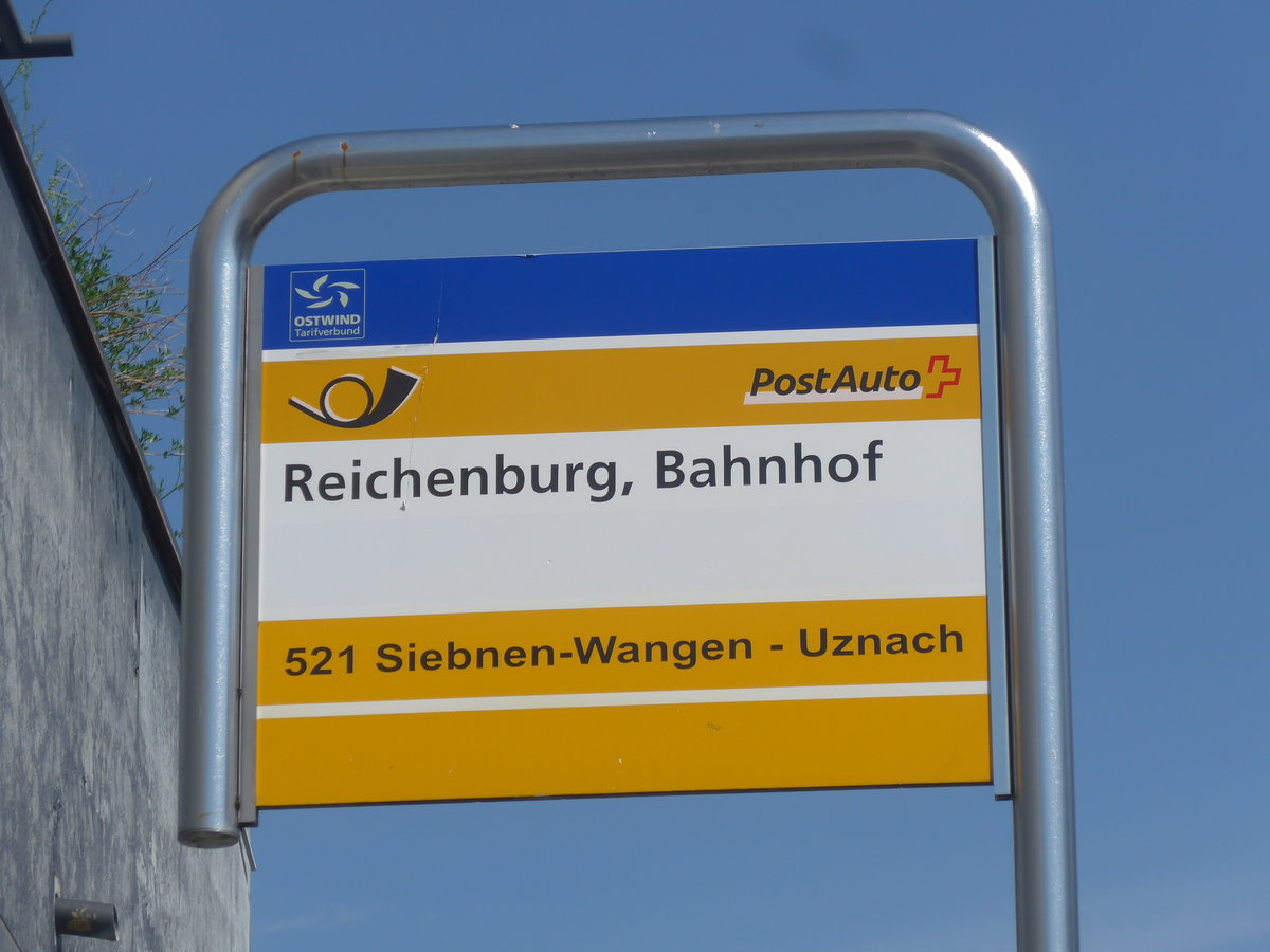 (216'869) - PostAuto-Haltestelle - Reichenburg, Bahnhof - am 9. Mai 2020