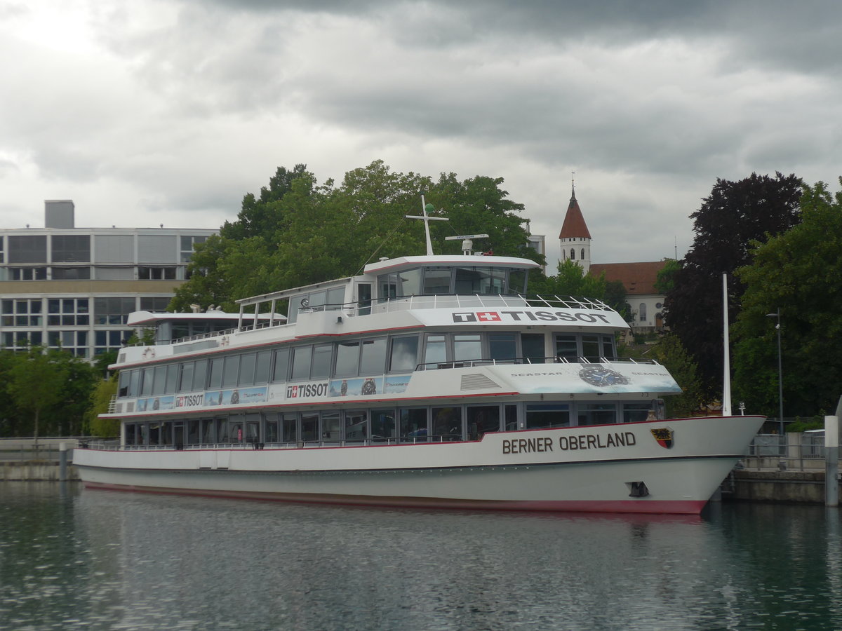 (217'614) - Motorschiff Berner Oberland am 5. Juni 2020 an der Schiffl�ndte Thun
