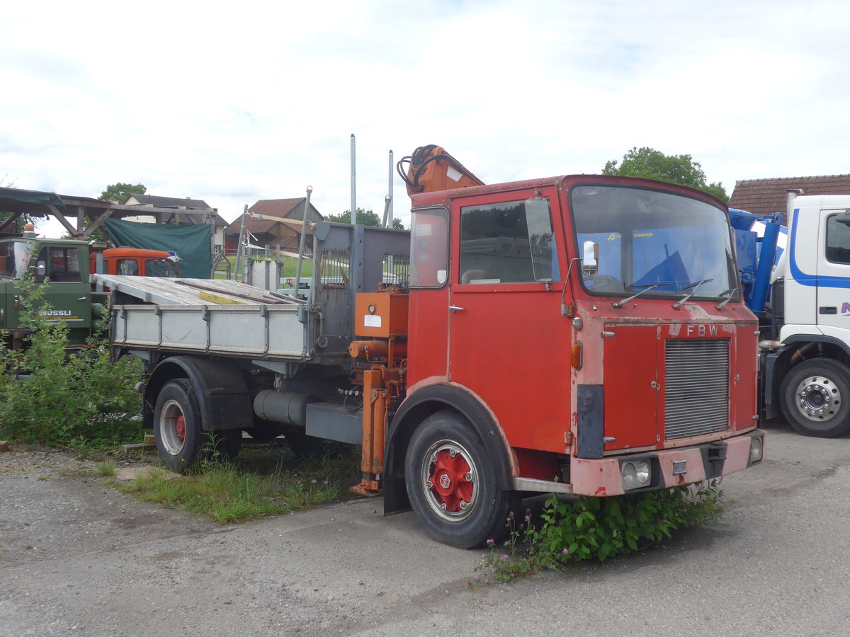 (217'698) - N�ssli, Agasul - FBW am 8. Juni 2020 in Agasul, Garage