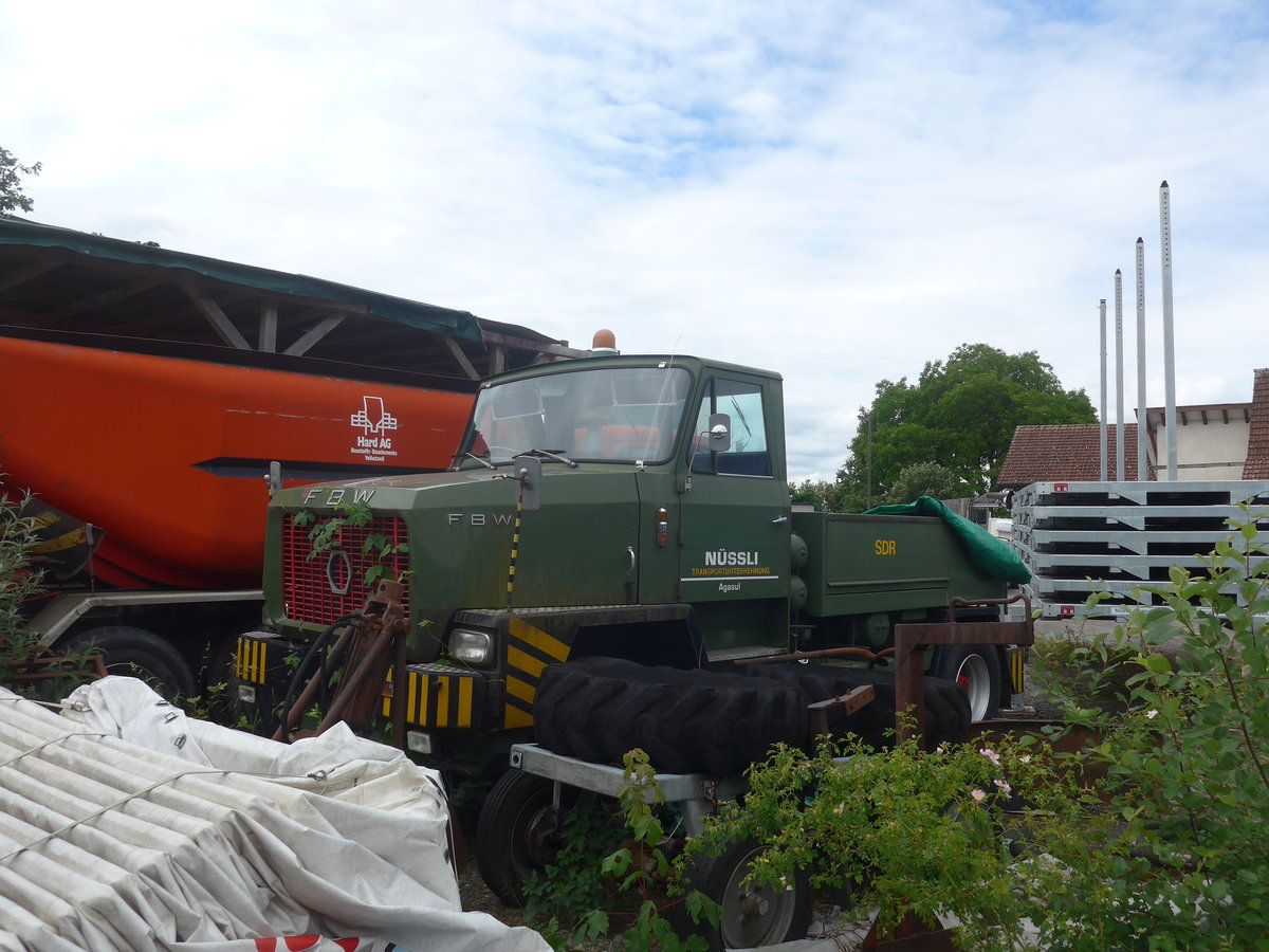 (217'700) - N�ssli, Agasul - FBW am 8. Juni 2020 in Agasul, Garage