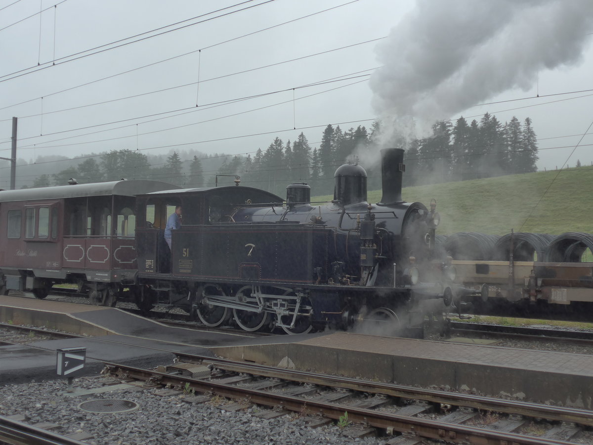 (217'942) - BSB-Dampflokomotive - Nr. 51 - am 14. Juni 2020 im Bahnhof Sumiswald-Gr�nen