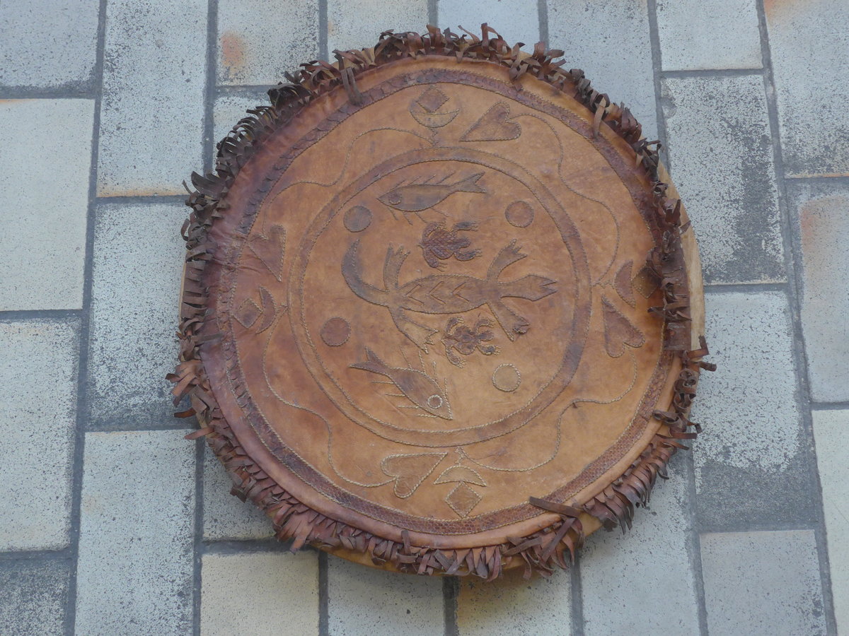 (220'446) - Schutzschild der Maori aus Neuseeland am 1. September 2020 im BrockiShop Thun