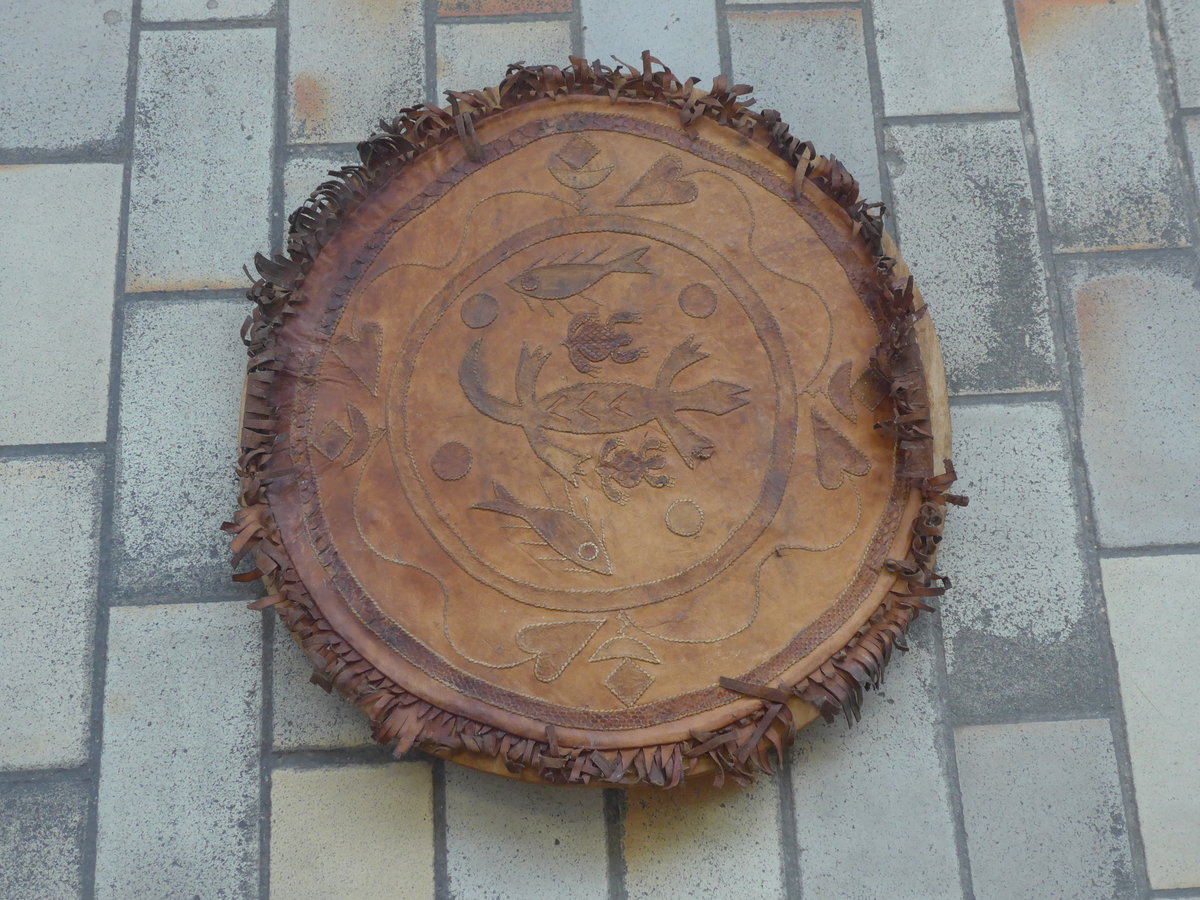 (220'447) - Schutzschild der Maori aus Neuseeland am 1. September 2020 im BrockiShop Thun