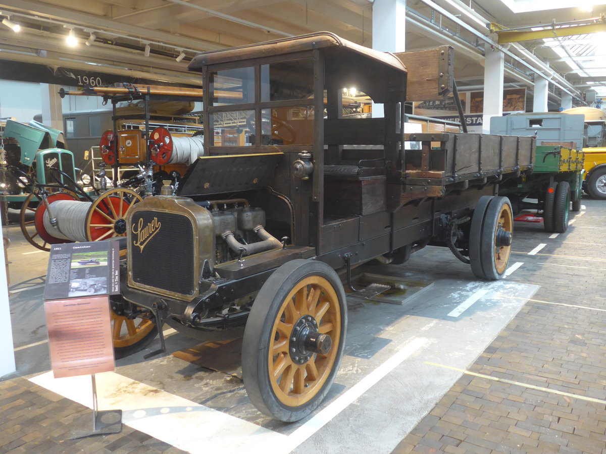 (221'164) - Saurer-Caminhao am 24. September 2020 in Arbon, Saurermuseum