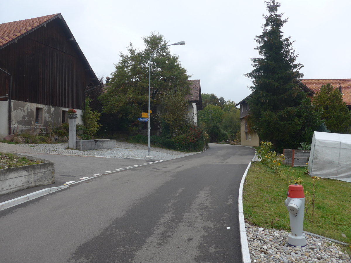 (221'839) - Dorfplatz am 12. Oktober 2020 von Gh�ch