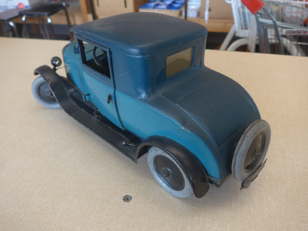 (225'214) - ca. 100j�hriges Citro�n-Modell am 24. April 2021 im BrockiShop Thun