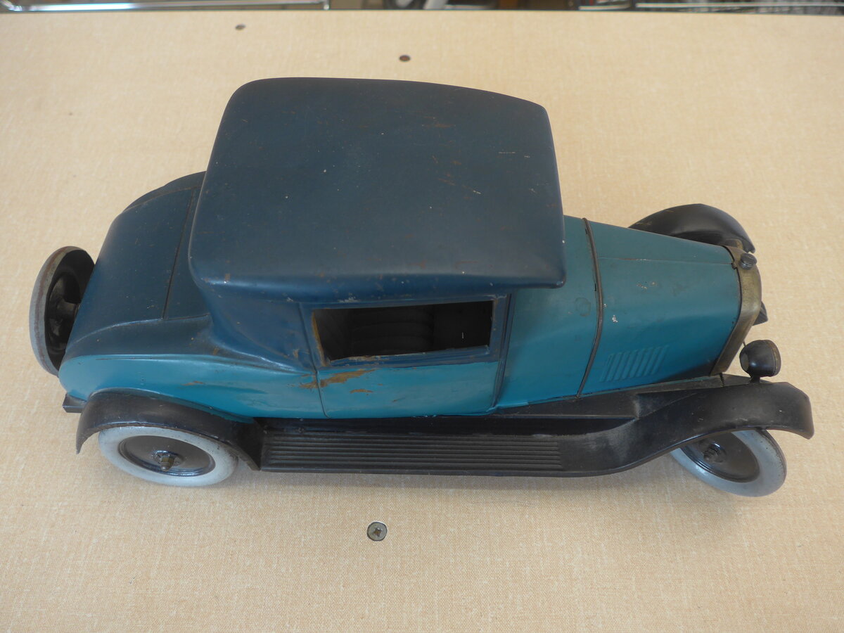 (225'215) - ca. 100j�hriges Citro�n-Modell am 24. April 2021 im BrockiShop Thun