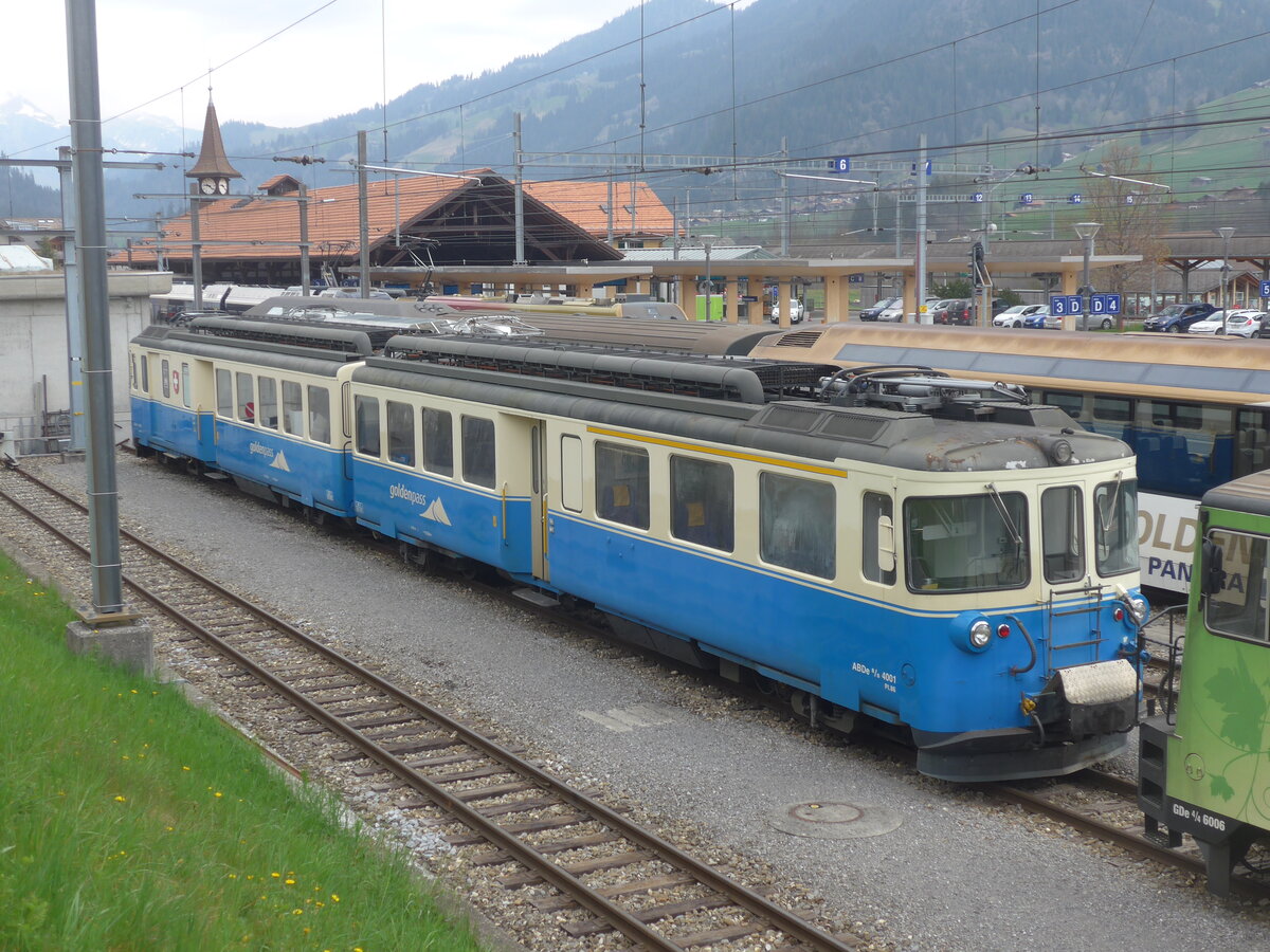 (225'262) - MOB-Pendelzug - Nr. 4001 - am 27. April 2021 im Bahnhof Zweisimmen
