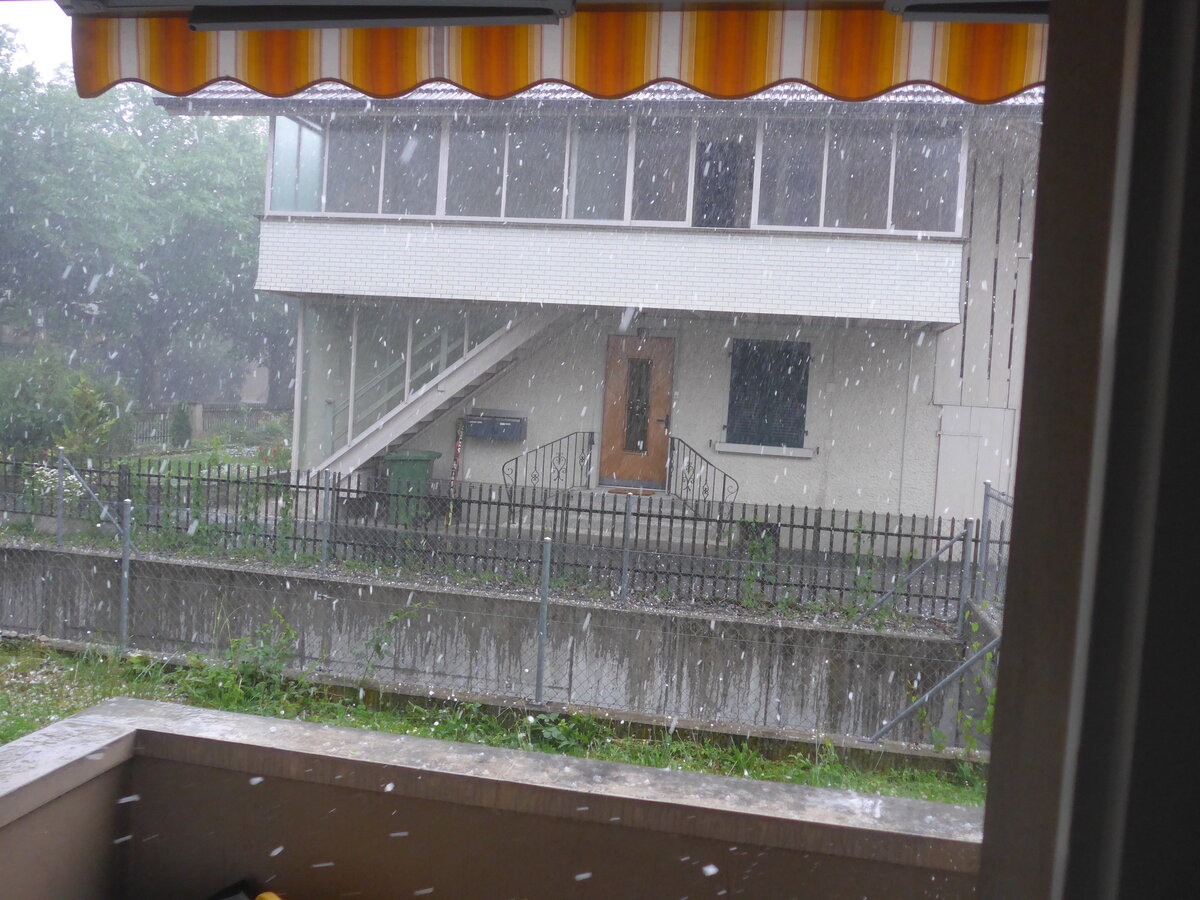 (225'968) - Hagelunwetter am 21. Juni 2021 in Thun-Lerchenfeld