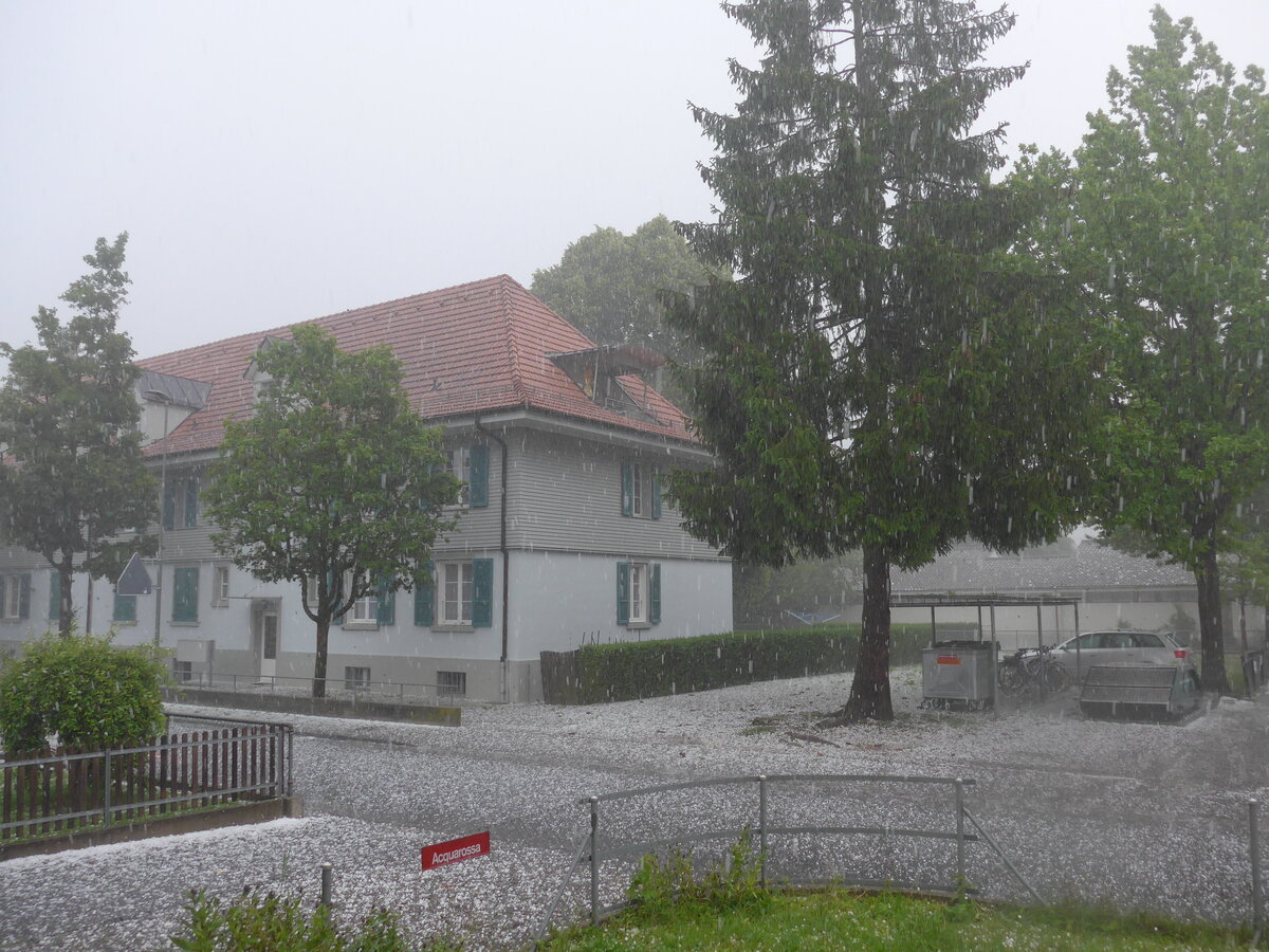 (225'972) - Hagelunwetter am 21. Juni 2021 in Thun-Lerchenfeld