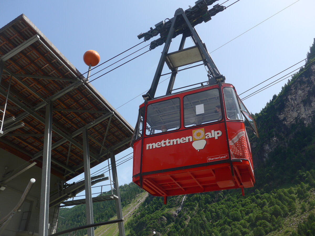 (226'439) - Luftseilbahn Mettmenalp - LKM Nr. 2 - am 12. Juli 2021 in Schwanden, Kies