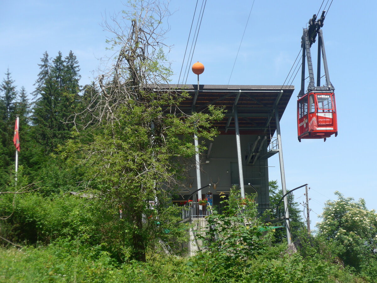 (226'452) - Luftseilbahn Mettmenalp - LKM Nr. 1 - am 12. Juli 2021 in Schwanden, Kies