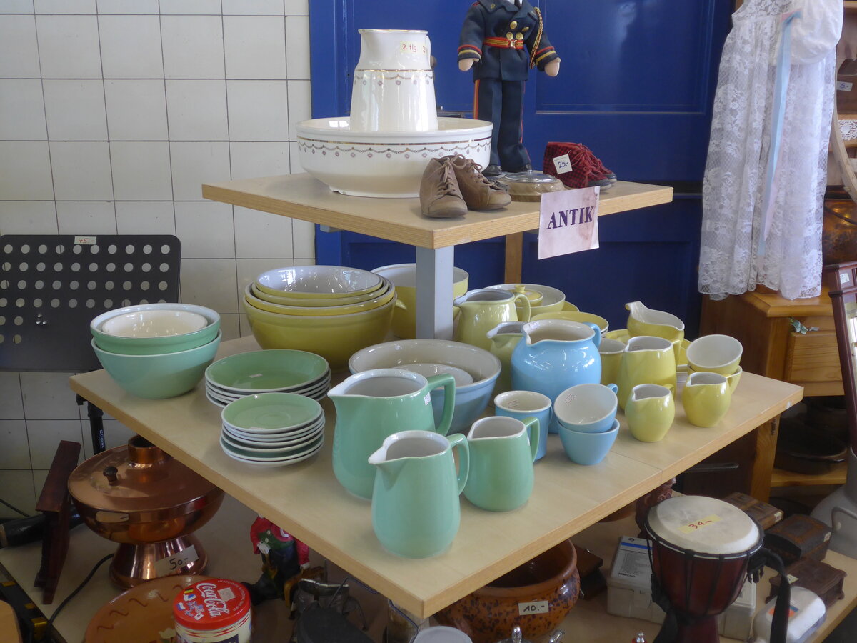 (226'650) - Altes R�ssler-Geschirr am 21. Juli 2021 im BrockiShop Thun