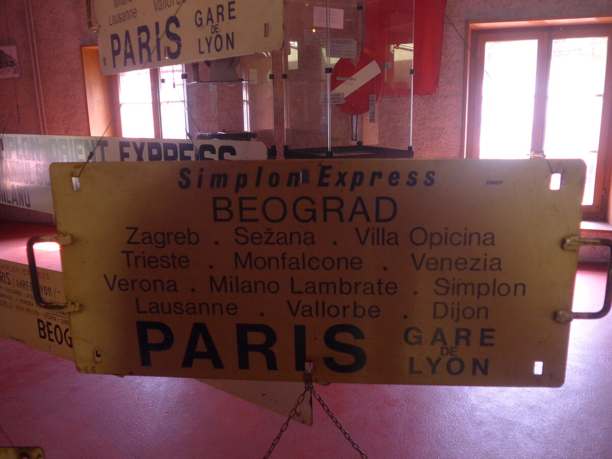 (227'575) - Routentafel - Simplon Express Beograd-Paris - am 28. August 2021 in Vallorbe, Mus�e du fer et du chemin de fer