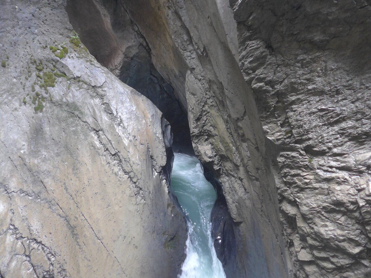 (228'215) - Die Tr�mmelbachf�lle am 20. September 2021 in Tr�mmelbach