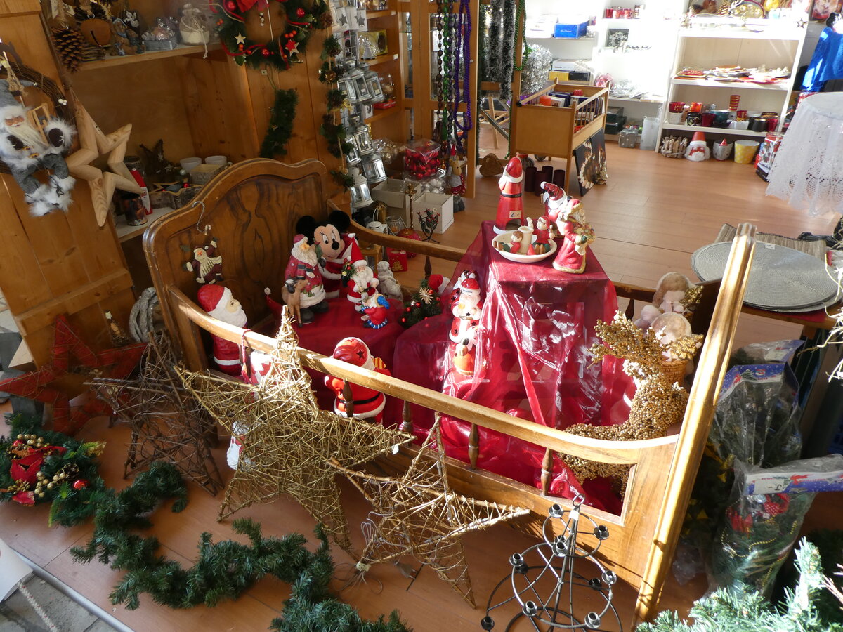 (229'430) - Weihnachtsverkauf 2021 im BrockiShop Thun am 18. Oktober 2021